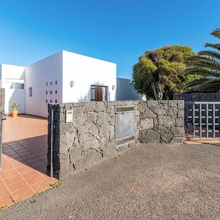 Zoe By Villa Playa Blanca (Lanzarote)